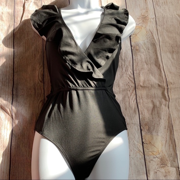 RUFFLED STRAPPY CROSSED BACK BODYSUIT - Picture 3 of 5